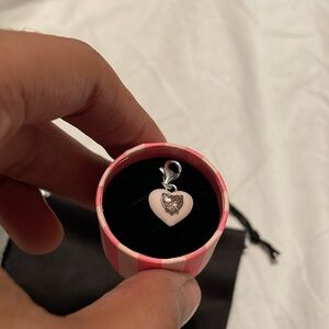 Charm pendant heart with pink stones silver